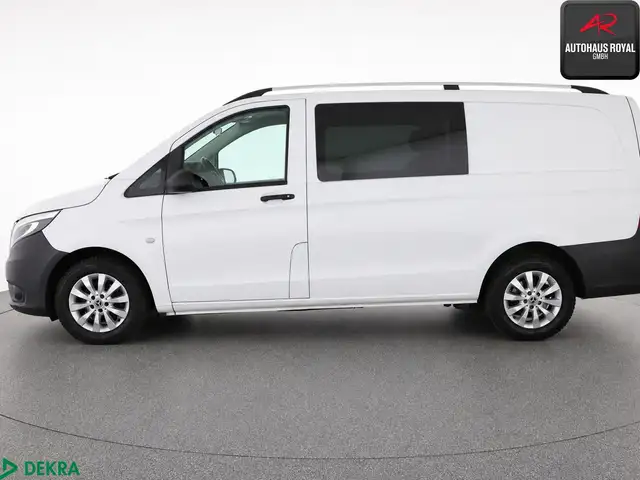 Mercedes-Benz Vito view 2