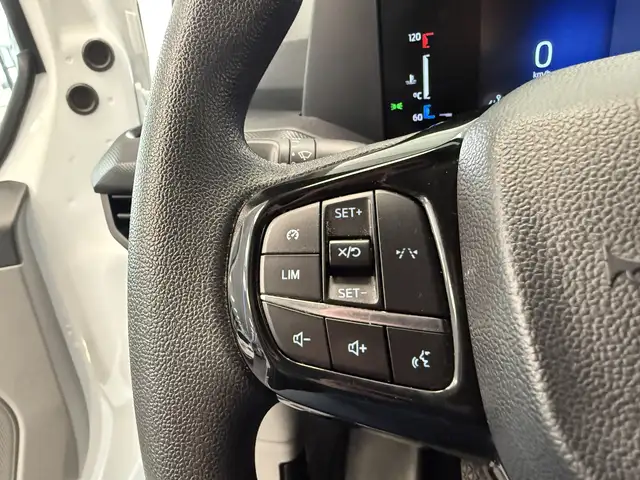 Ford Transit Custom view 8