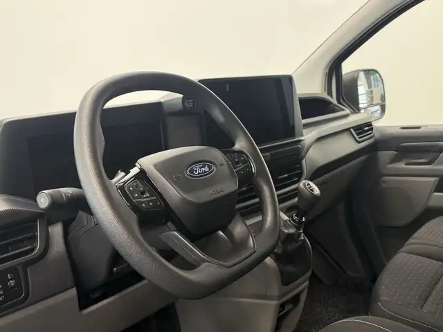 Ford Transit Custom view 6