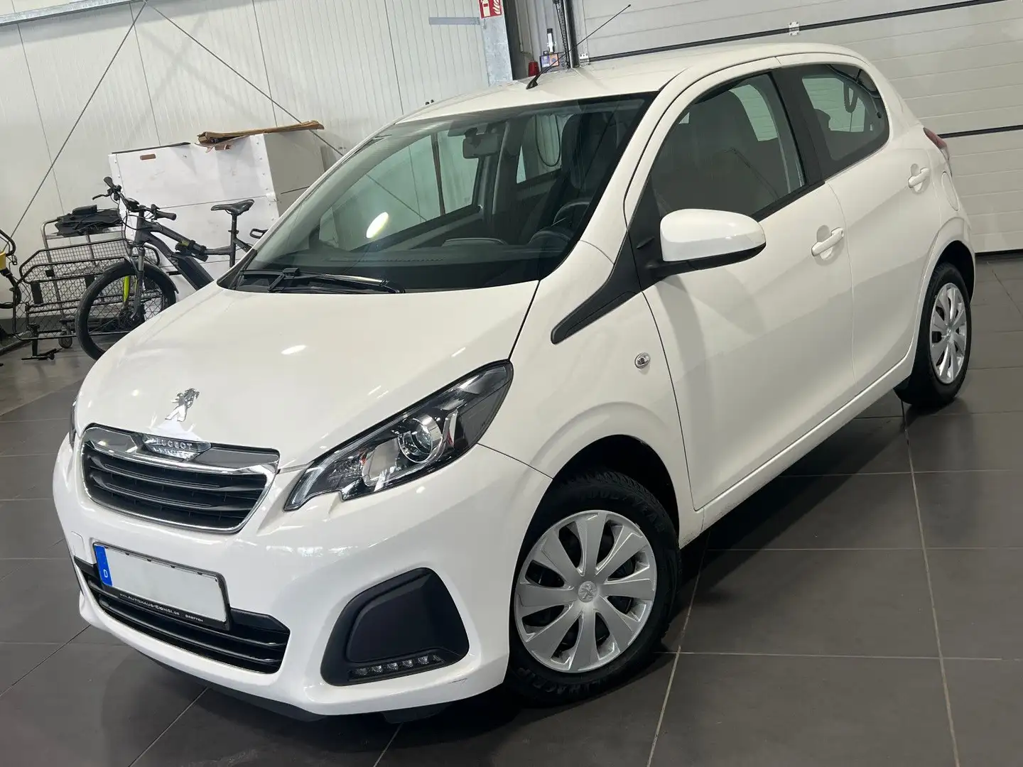 Peugeot 108 1.0 Active **Klima*Bluetooth*5-Türig*USB** Weiß - 1