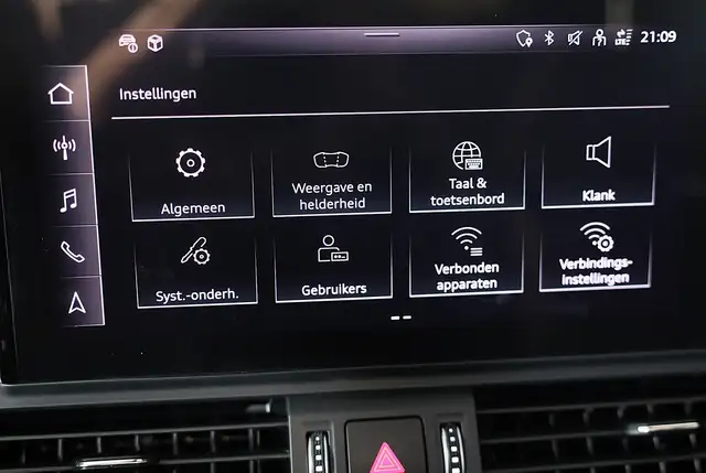 Audi Q5 view 21