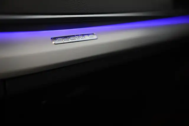 Audi Q5 view 14