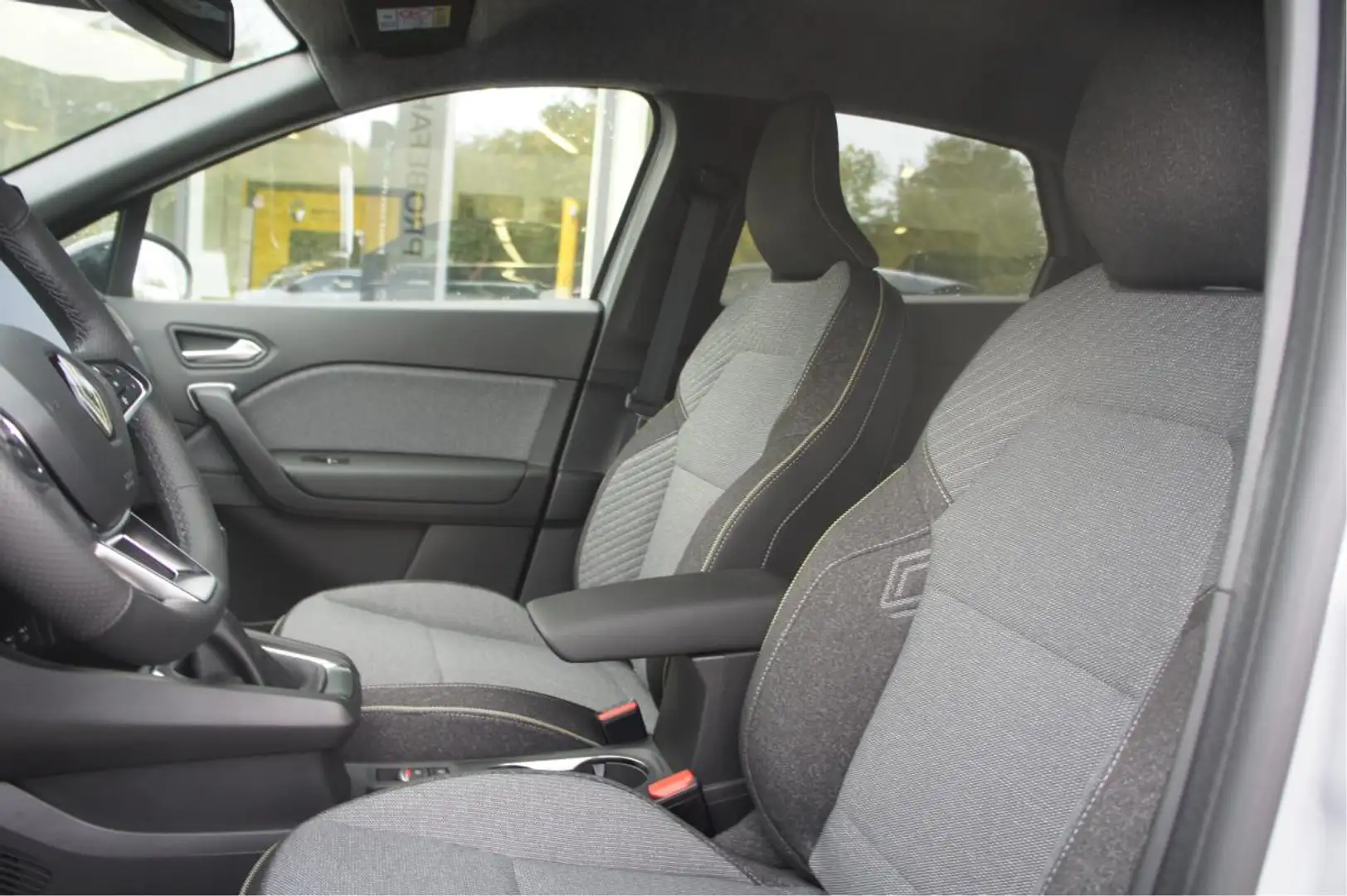 Renault Captur Ph2 Techno TCe 90 "WinterPaket, GJR, Navi" Blau - 1