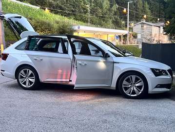 Superb Kombi 2,0 TDI Sportline DSG Sportline