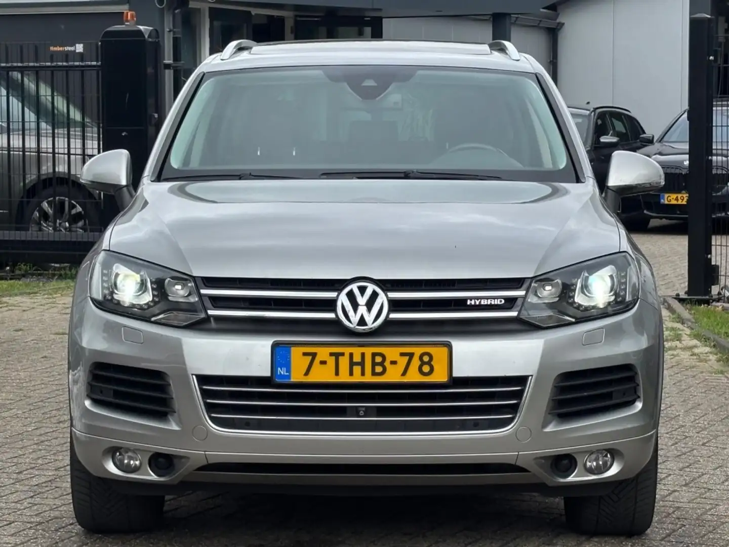 Volkswagen Touareg 3.0 TSI Hybrid 2010 Youngtimer NW Model Gris - 2