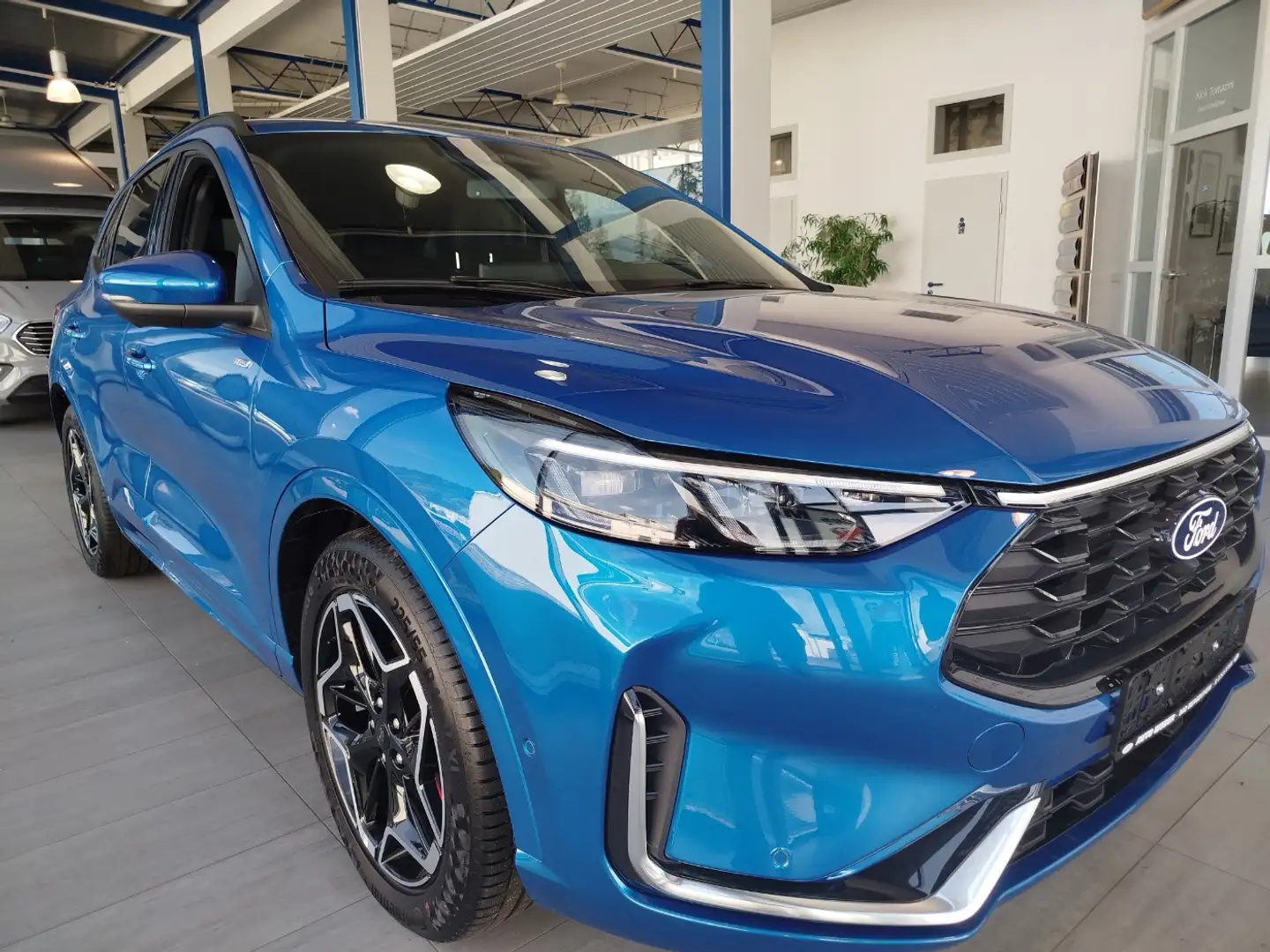 Ford Kuga ST-Line X 2.5 FHEV NEUES MODELL *MATRIX*HEAD-UP* Modrá - 2