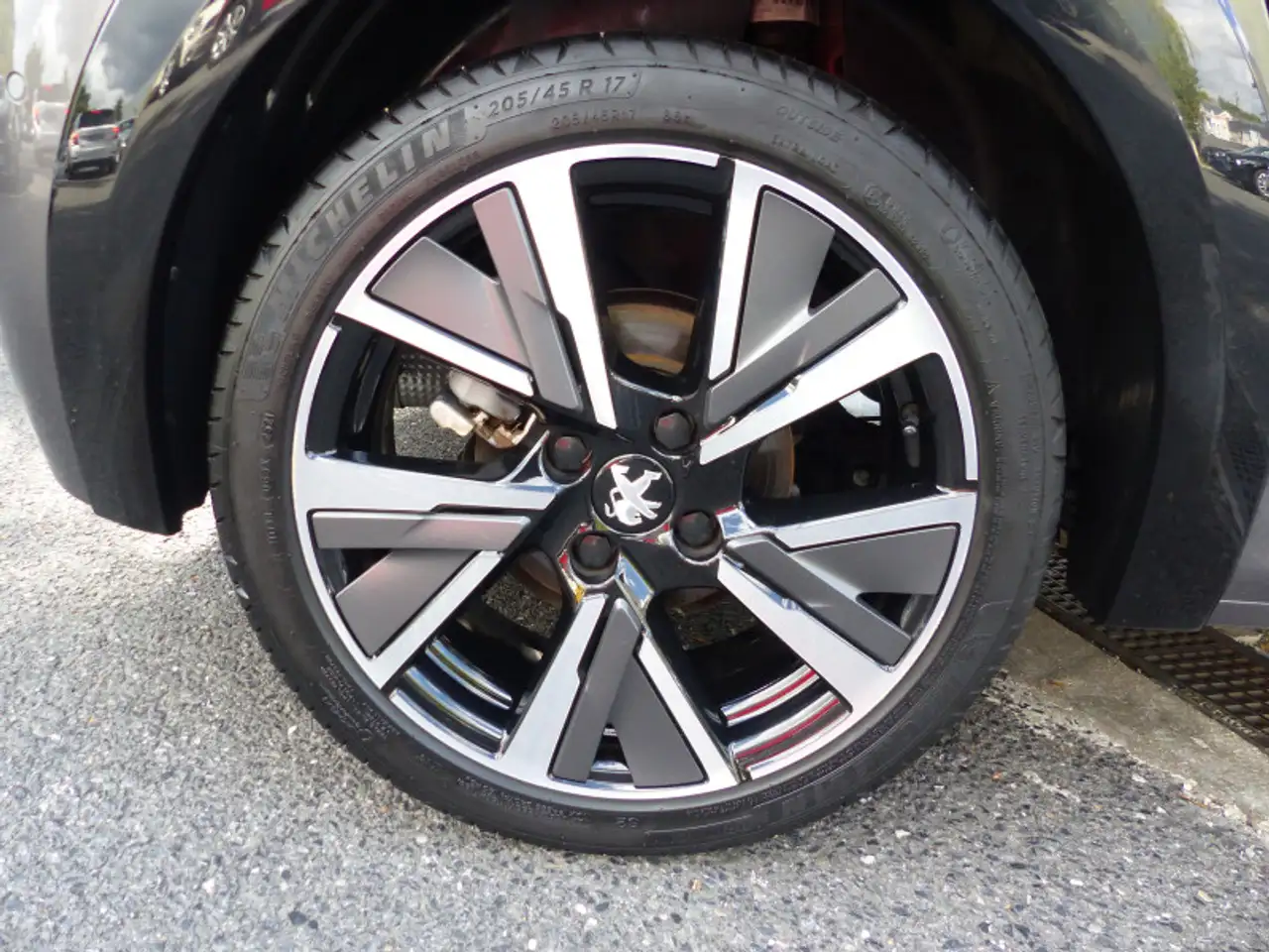Peugeot 208 208 — photo 8