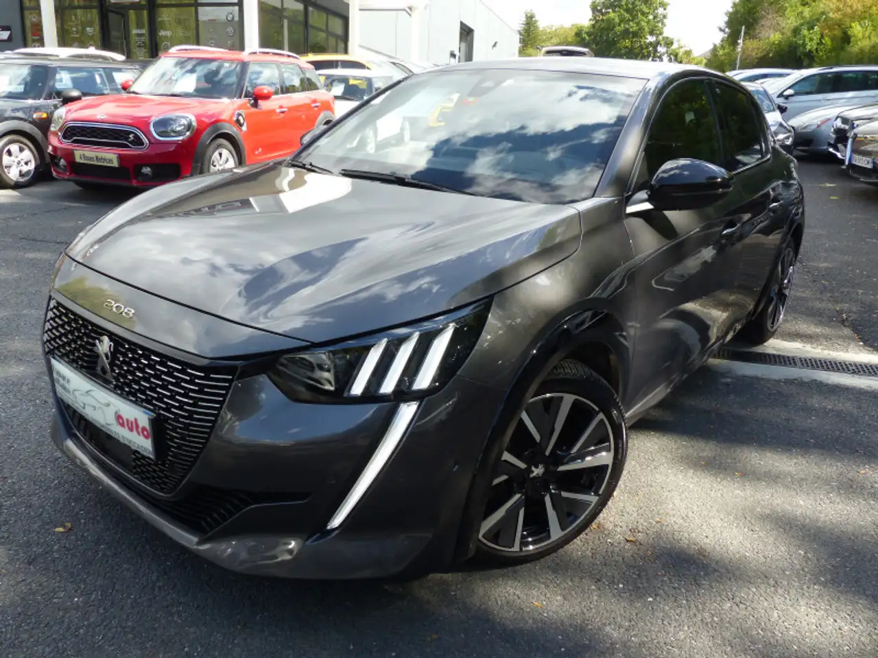 Peugeot 208 208