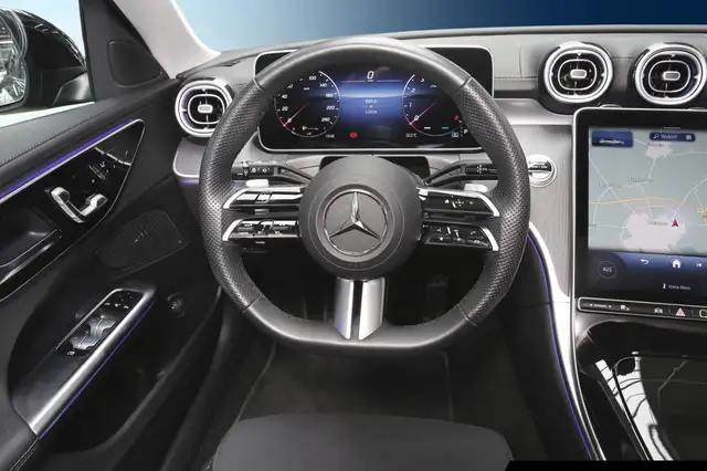 Mercedes-Benz C-Class view 11