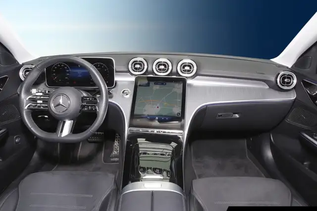 Mercedes-Benz C-Class view 10