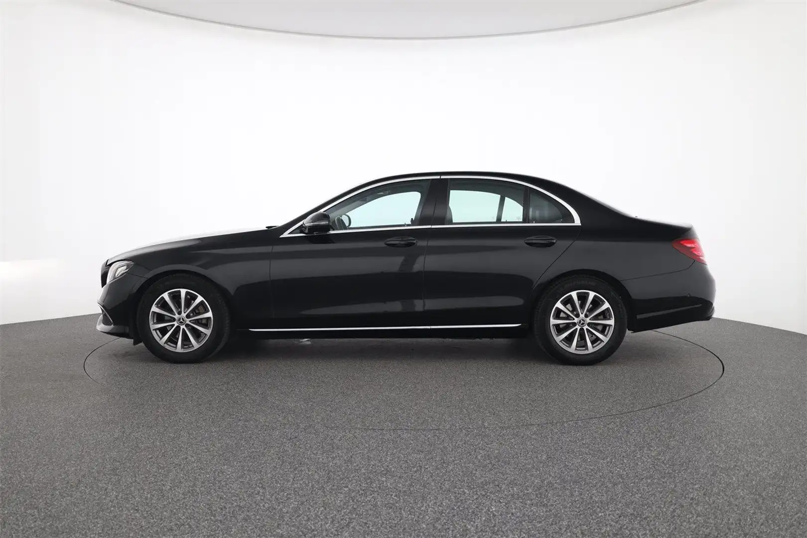 Mercedes-Benz E 220 d Austria Edition Avantgarde-Line Totwinkel Schwarz - 2