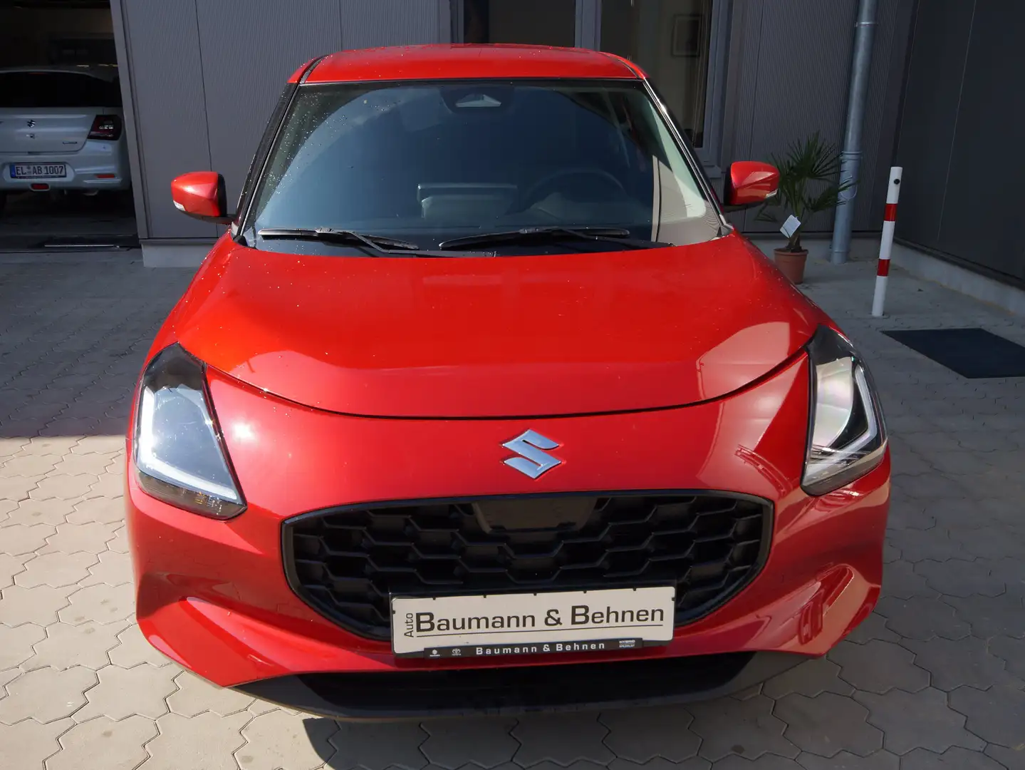 Suzuki Swift 1.2 Hybrid Allgrip MT Comfort+ Rot - 2