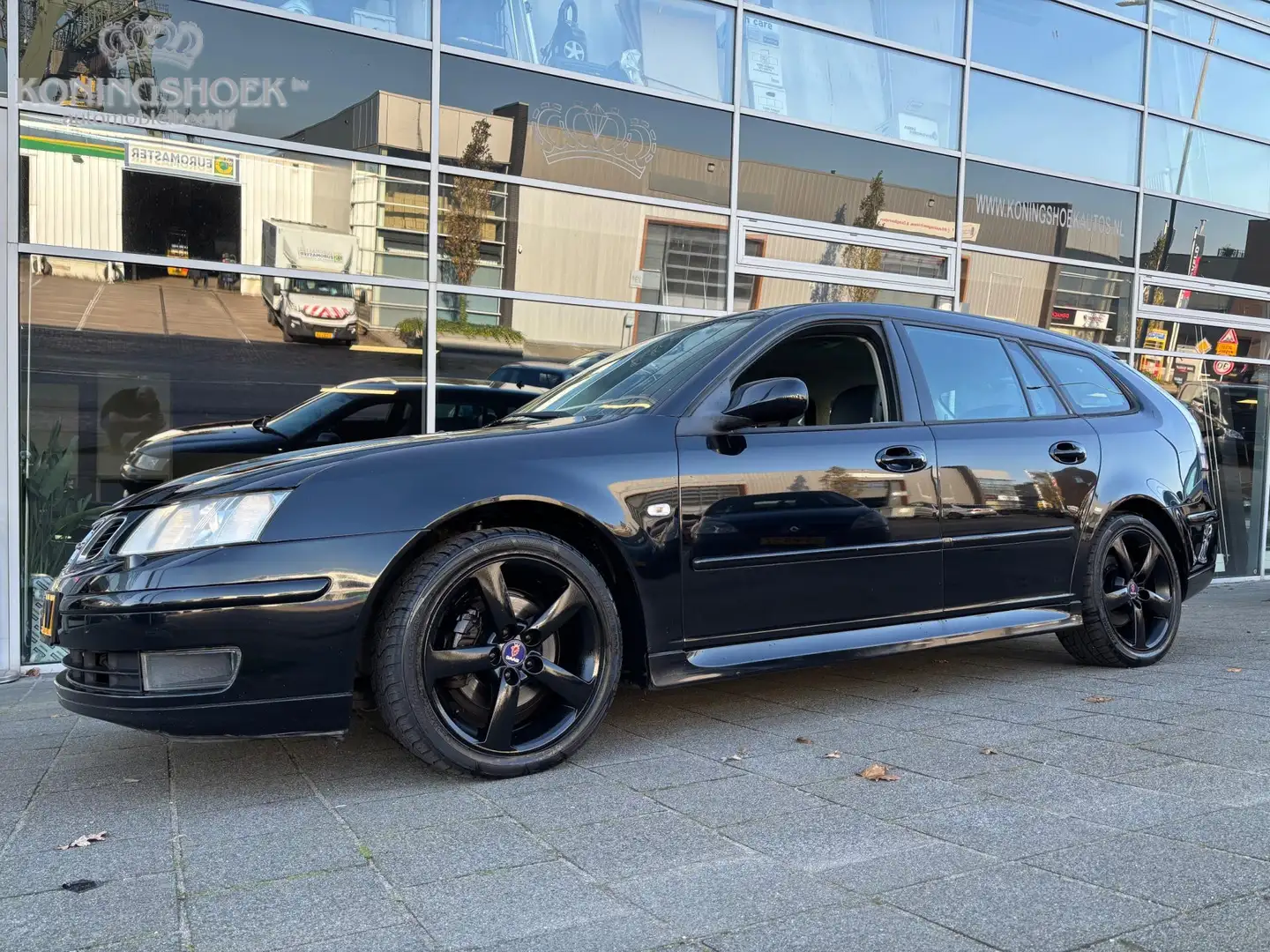 Saab 9-3 Sport Estate 1.8t Vector Automaat Youngtimer Zwart - 1