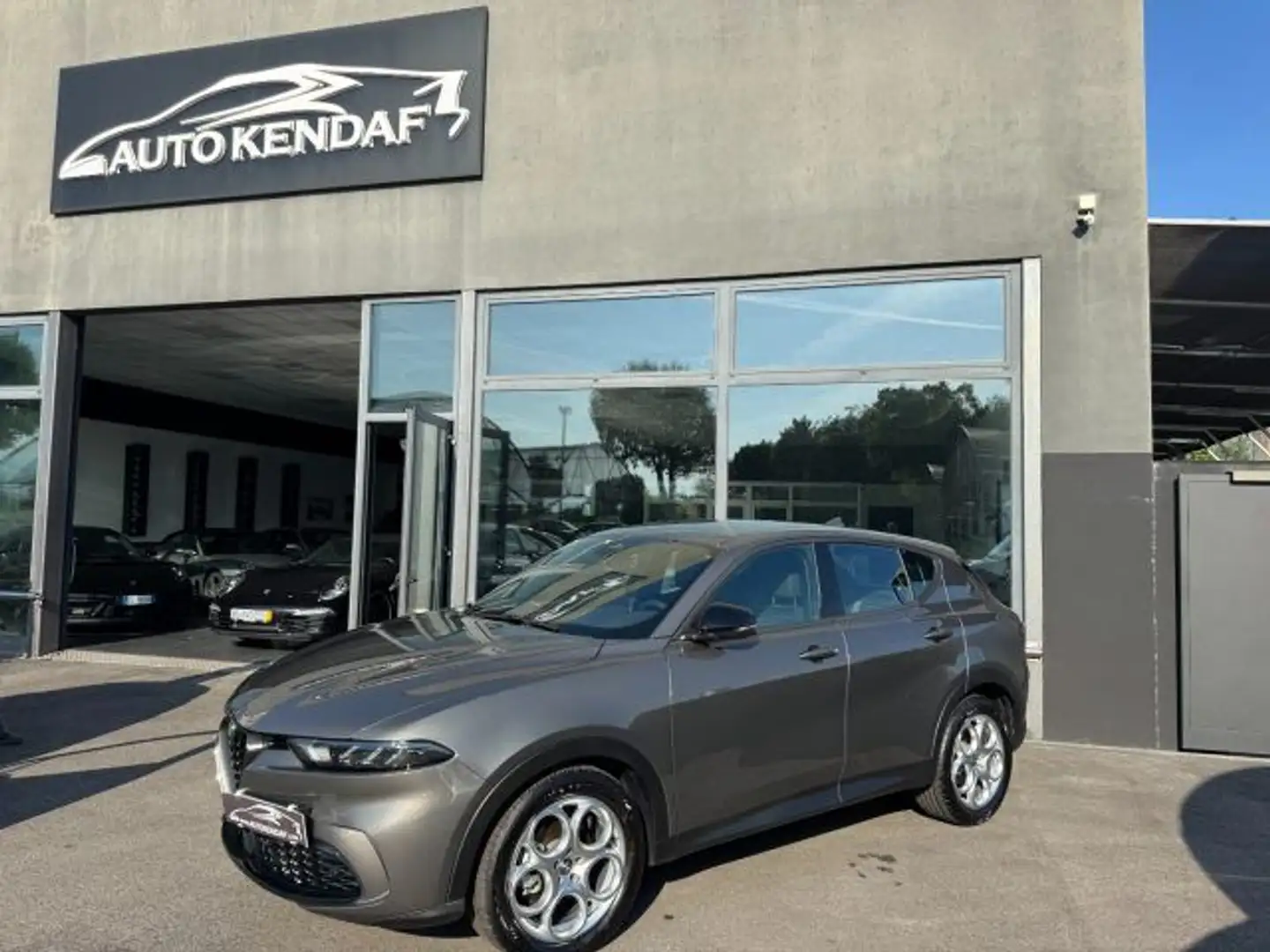 Alfa Romeo Tonale 1.6 diesel 130 CV TCT6 Sprint Oranje - 1