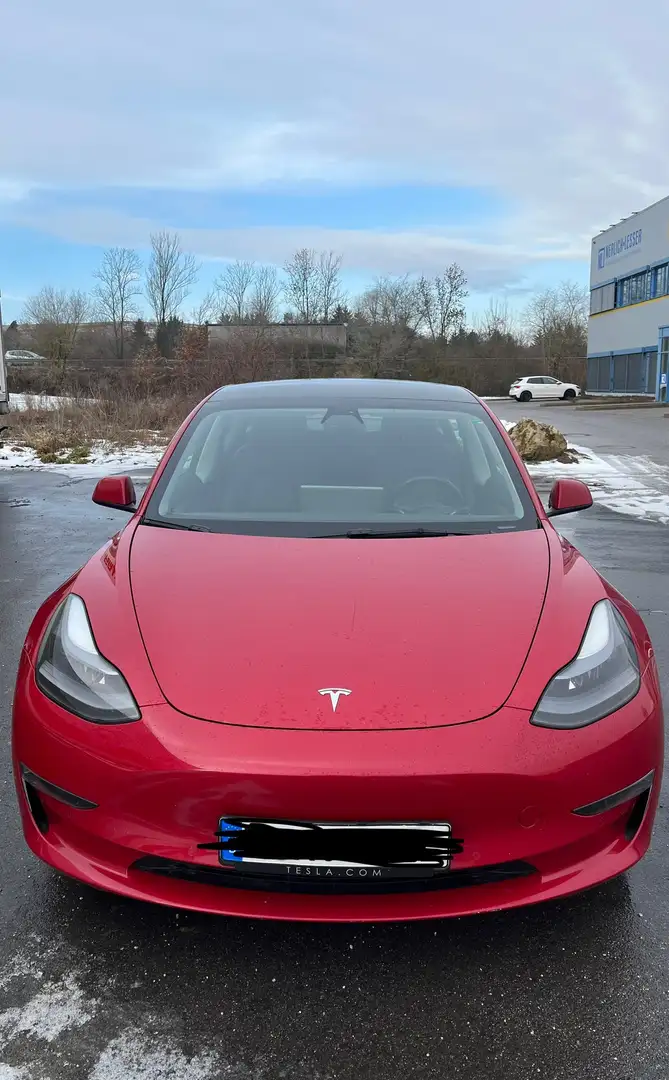 Tesla Model 3 Model 3 Standard Reichweite Plus Hinterradantrieb Rot - 1