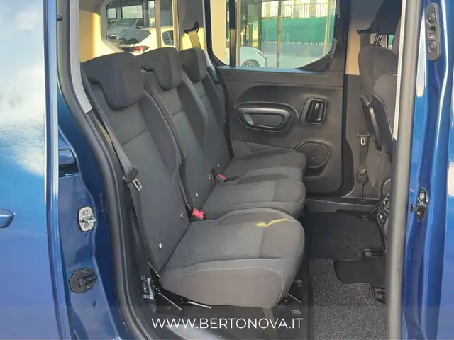 Peugeot Rifter view 8