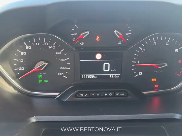 Peugeot Rifter view 11
