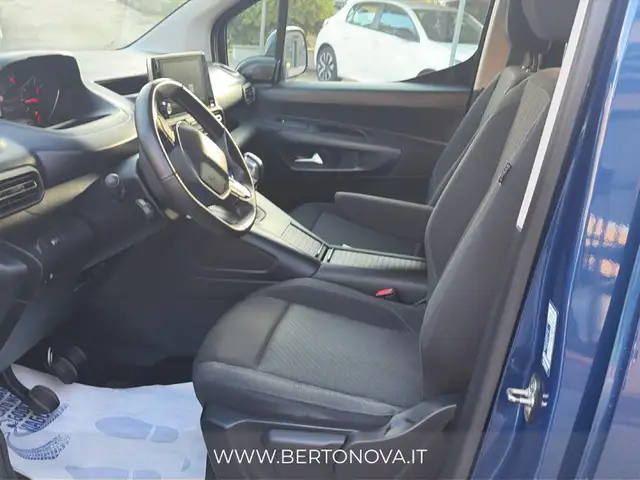 Peugeot Rifter view 9