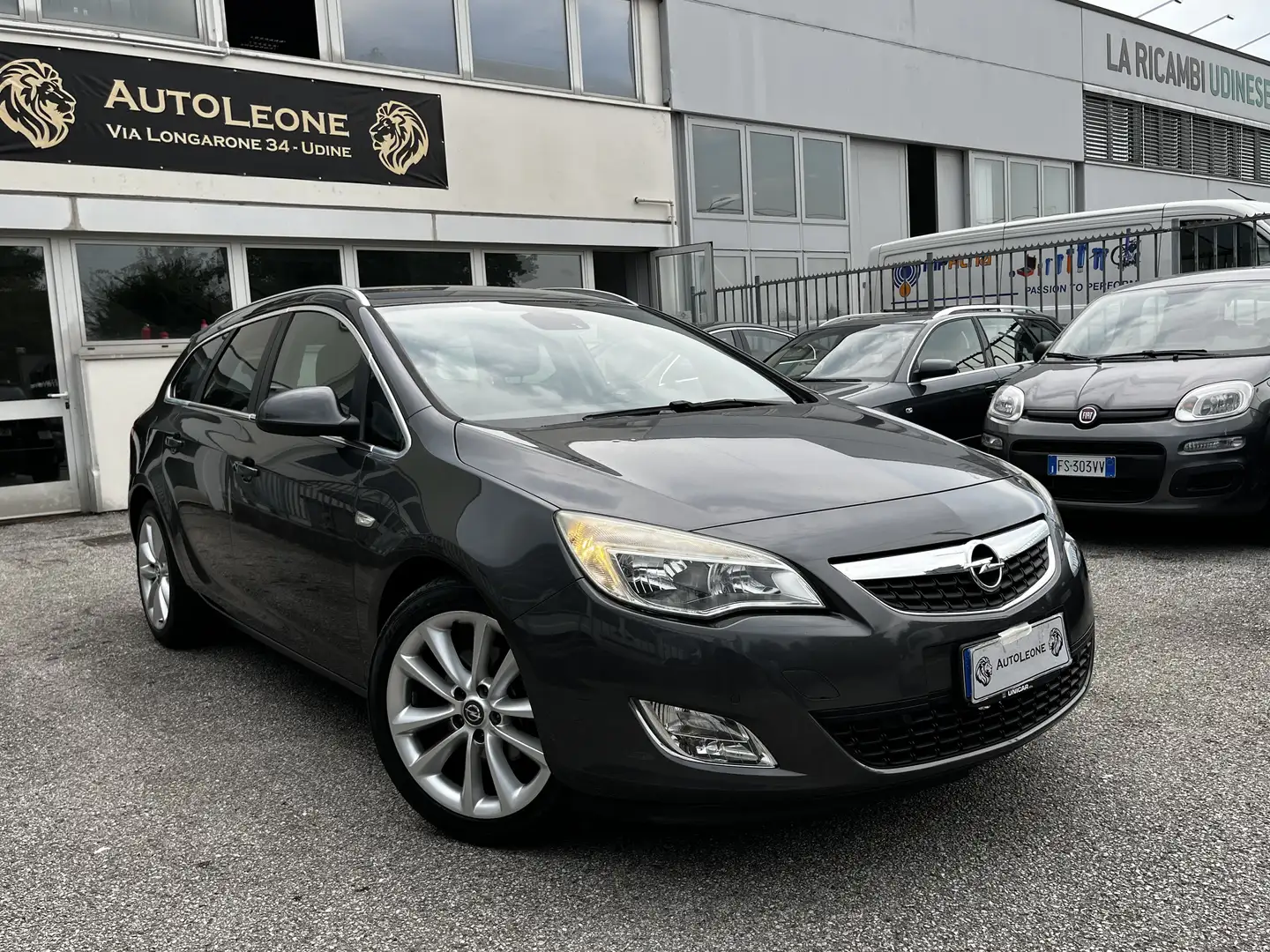 Opel Astra Sports Tourer 1.7 cdti Cosmo 125cv OK NEOPATENTATI - 1