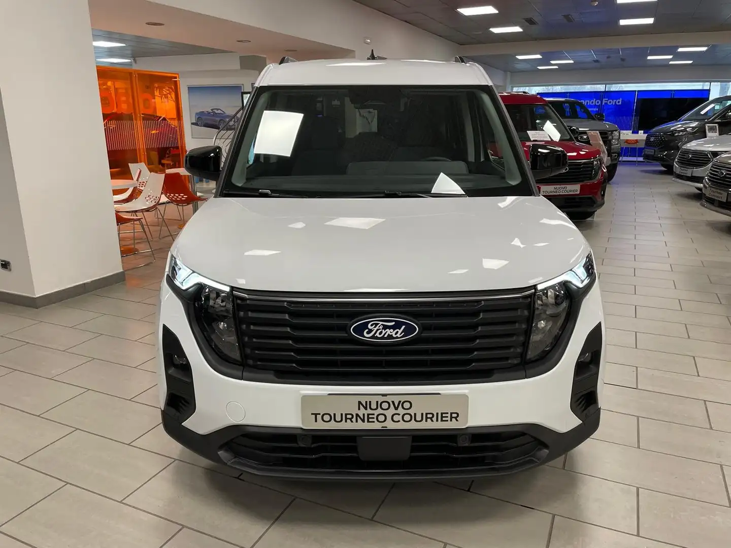 Ford Tourneo Courier 1.000 Benzina 125cv. AUTOMATICO, AUTOCARRO 5 POSTI Bianco - 2