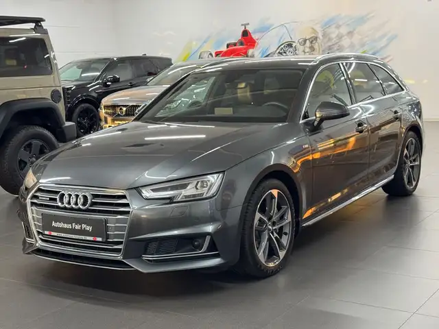 Audi A4 Avant quattro sport/3xS line/AHK/unfallfrei!