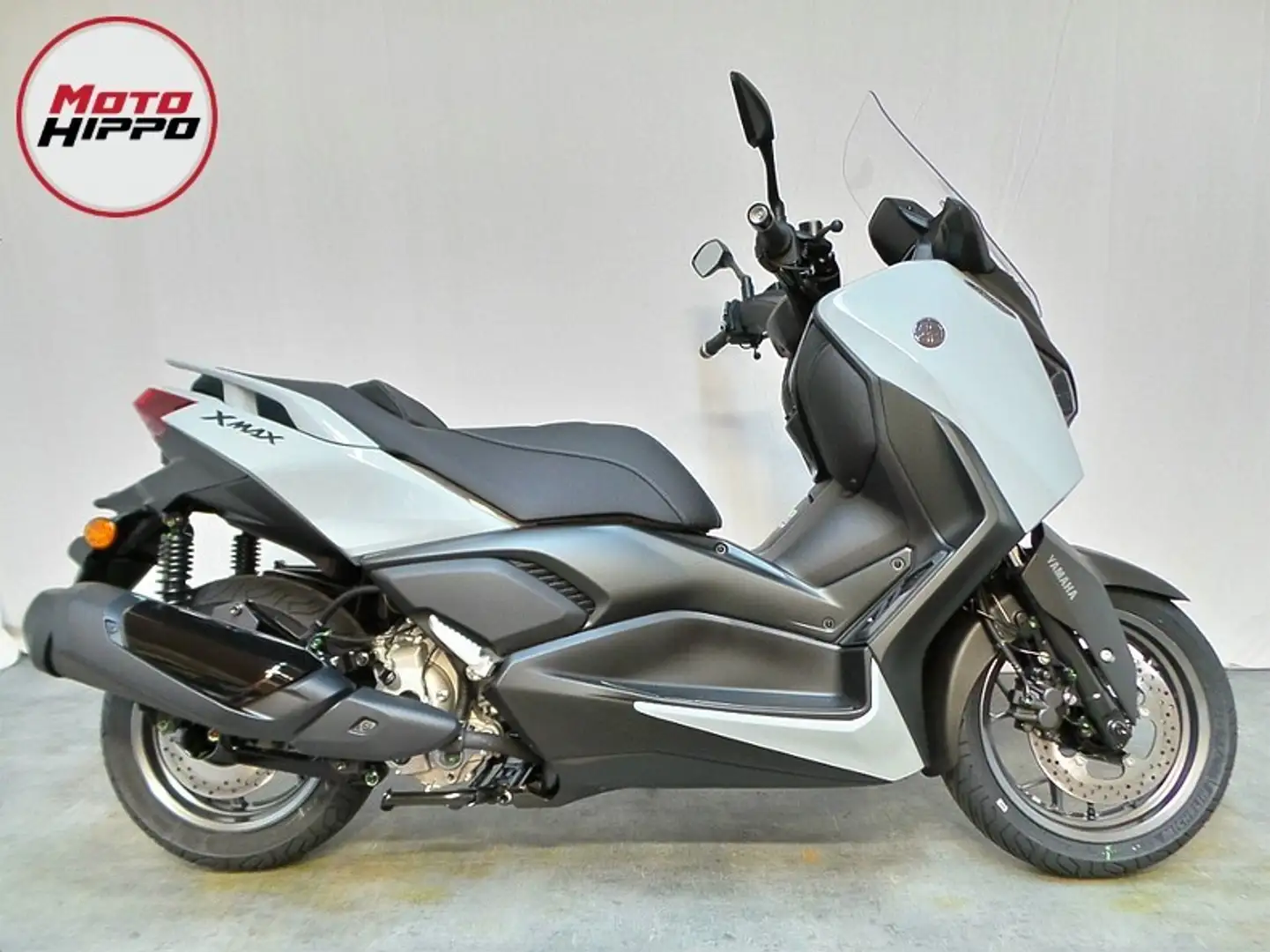 Yamaha X-Max 300 XMAX TECH MAX+ Grijs - 2
