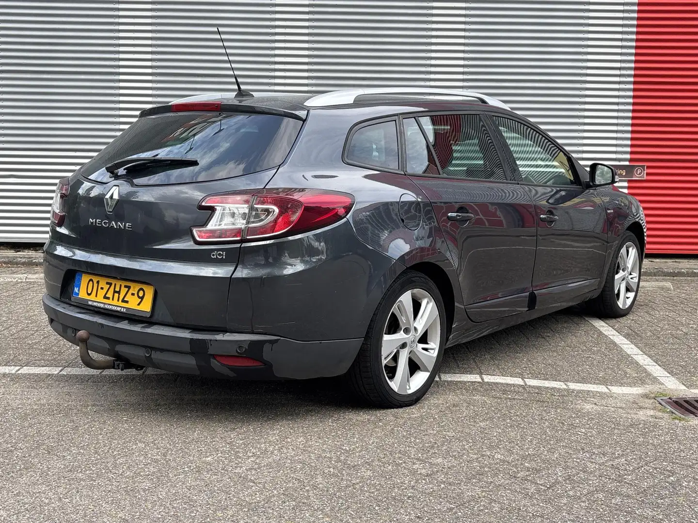 Renault Megane Estate 1.5 dCi Bose | 1/2 Leder | Cruise | Climate Grijs - 2