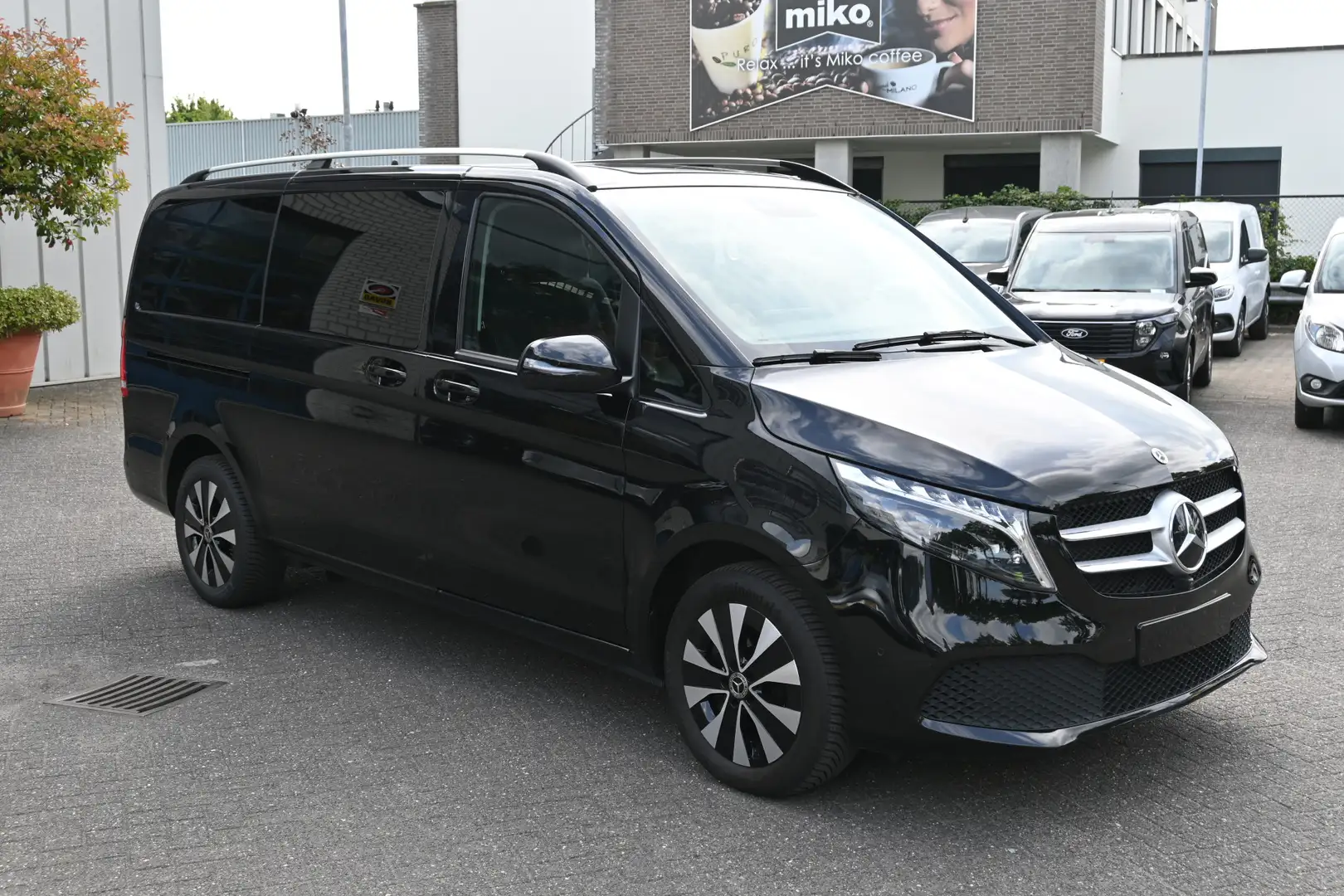 Mercedes-Benz V 250 250d Lang DC 2500kg Trekhaak, Stoelpakket, Distron Zwart - 2