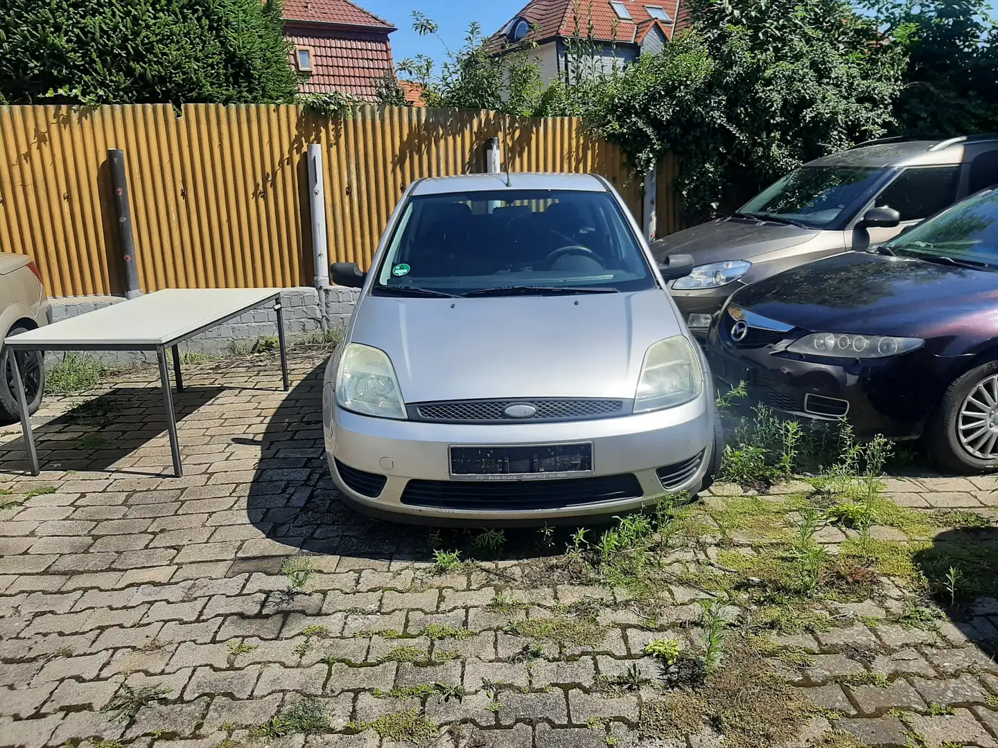 Ford Fiesta Fiesta 5-Türer 1.3 Серый - 1