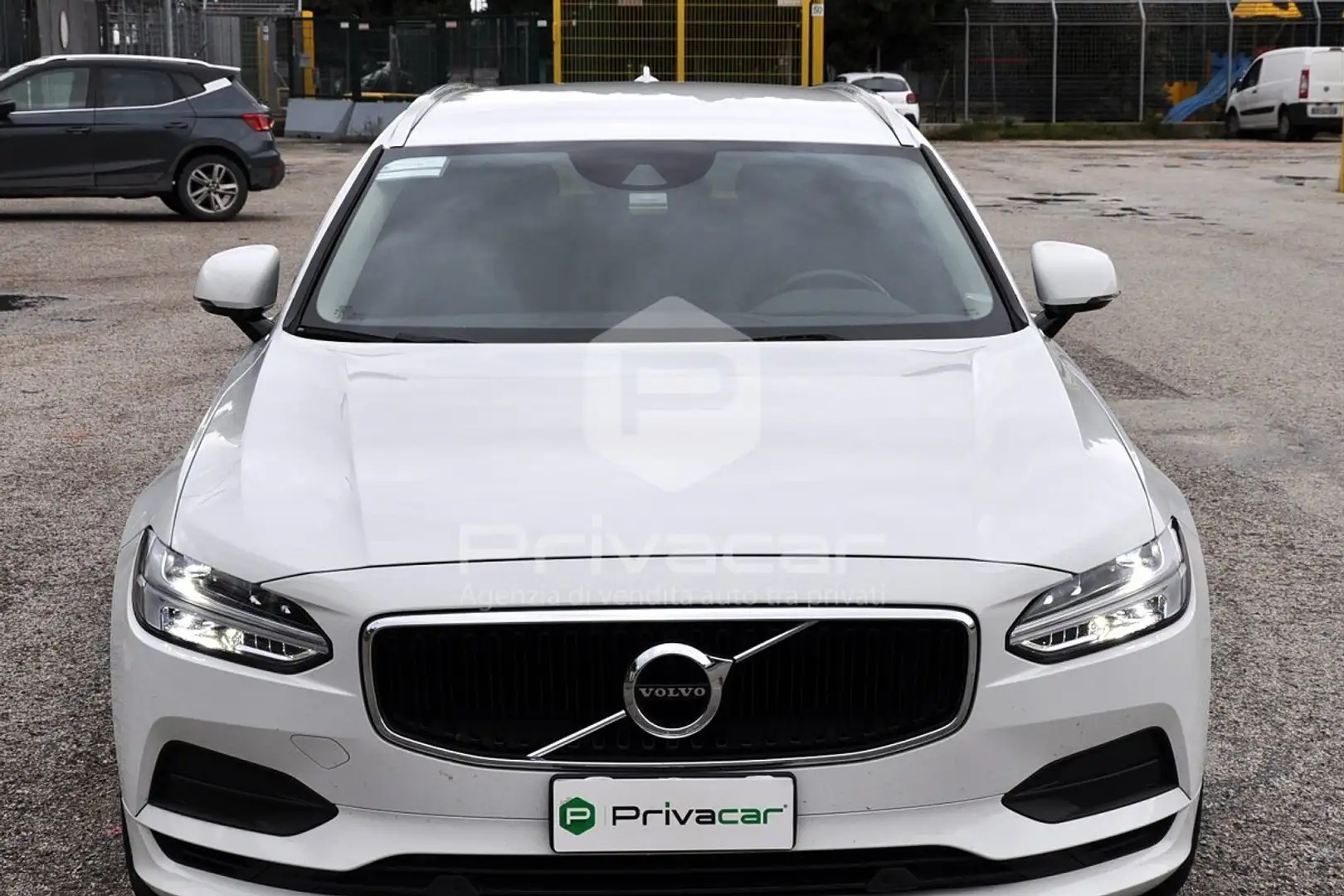 Volvo V90 V90 D4 Geartronic Kinetic Bianco - 2