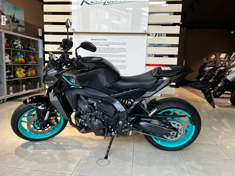 Yamaha MT-09 - foto 3