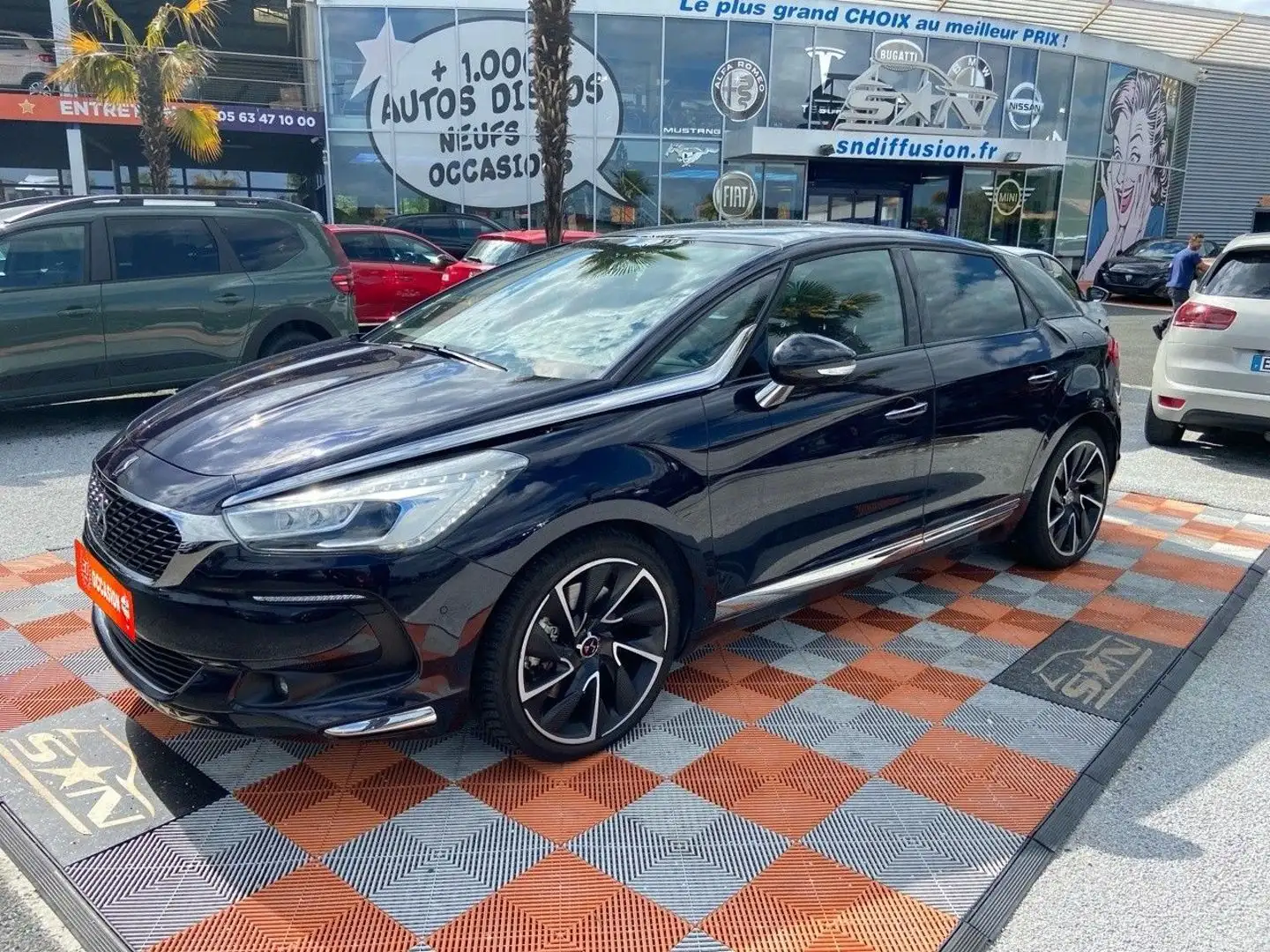 Citroen DS5 HYBRID 4X4 SPORT CHIC ETG6 200CV Bleu - 1