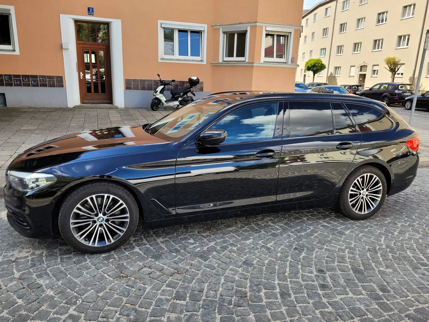 BMW 525 525d Touring Aut. Sport Line - 2