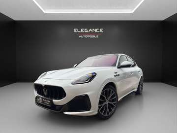 3.0 V6 Trofeo Auto 4WD*Panorama*LED*360°