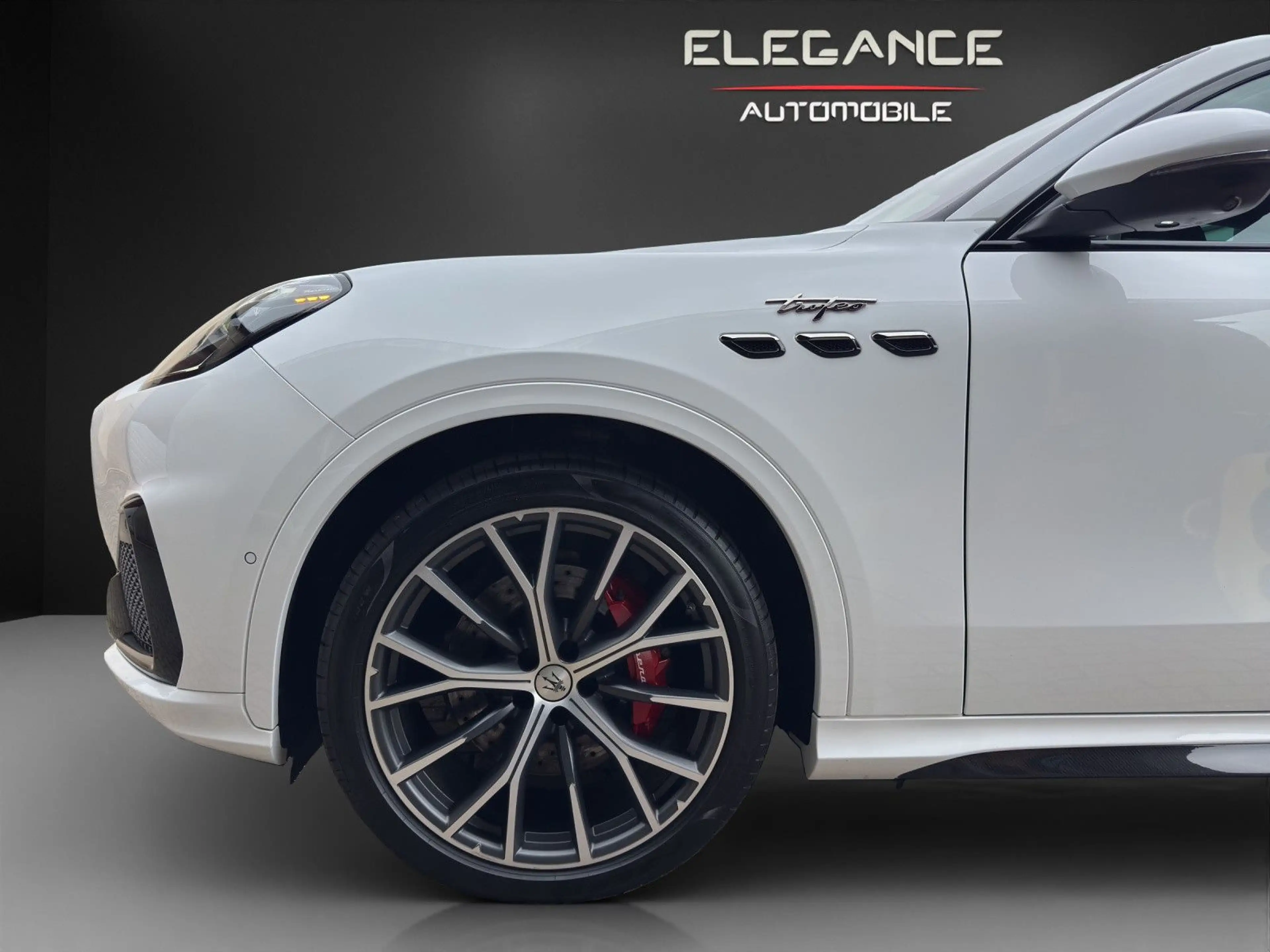 Maserati Grecale 3.0 V6 Trofeo Auto 4WD*Panorama*LED*360° — photo 9