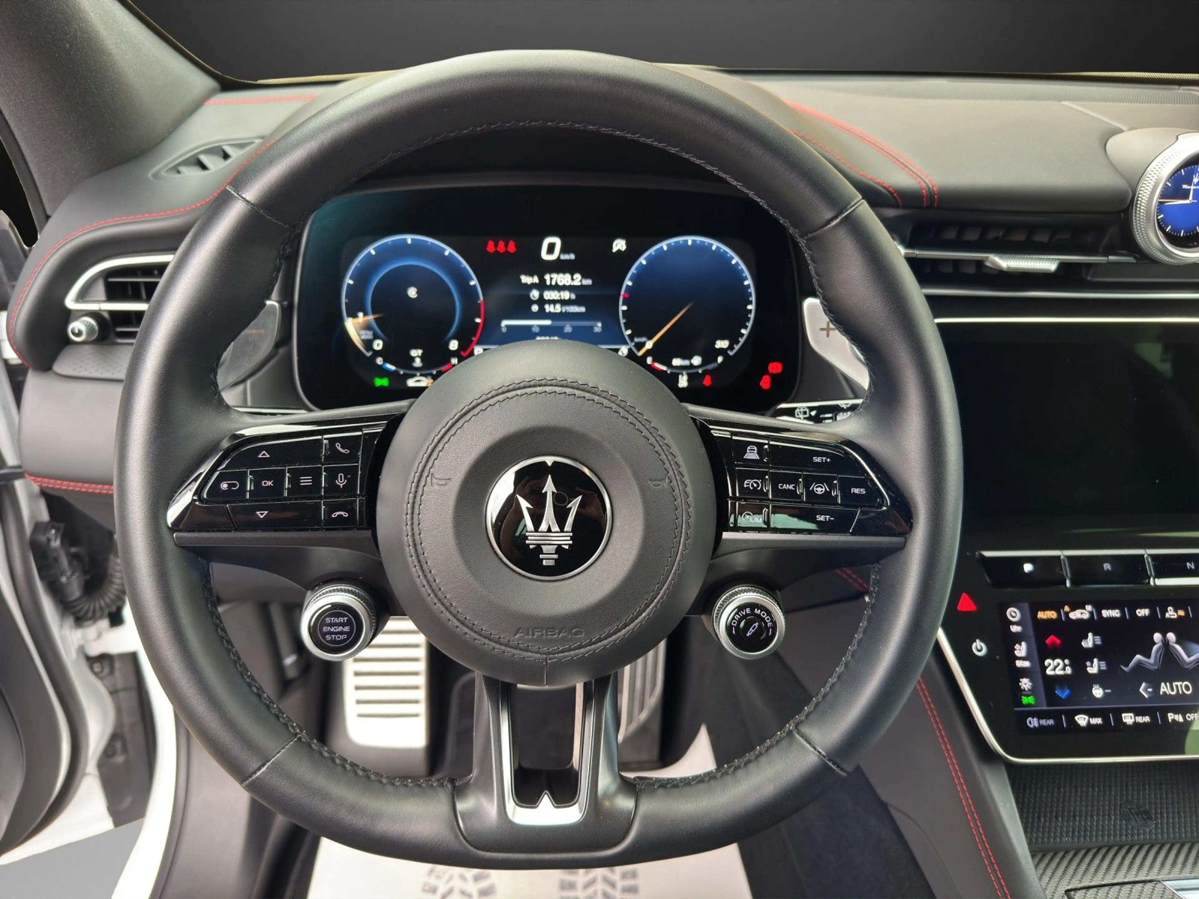 Maserati Grecale 3.0 V6 Trofeo Auto 4WD*Panorama*LED*360° — photo 13