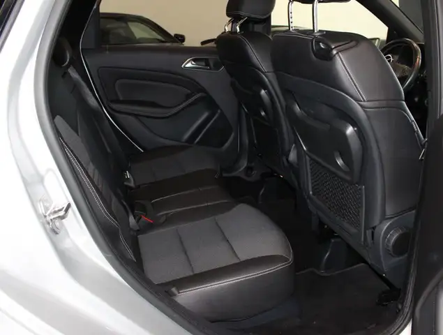 Mercedes-Benz B-Class view 12