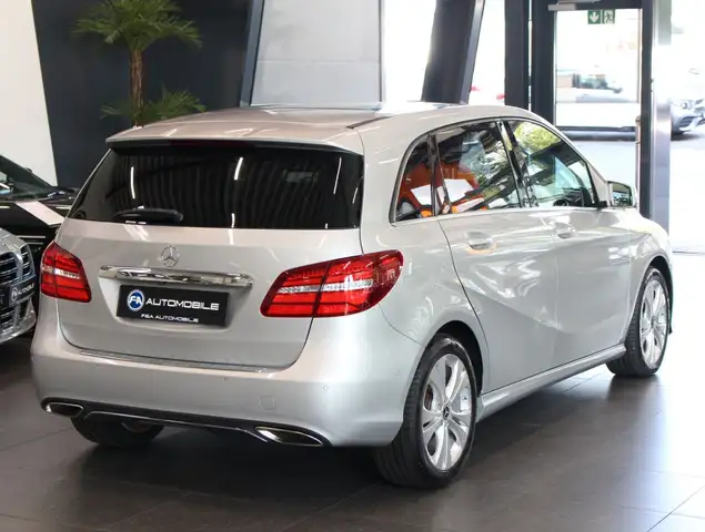 Mercedes-Benz B-Class view 5