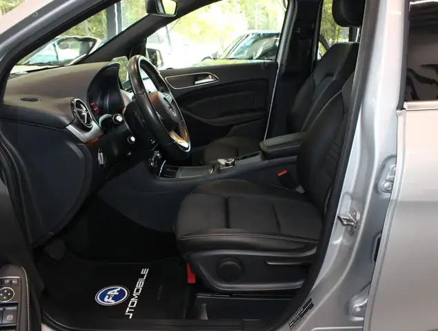 Mercedes-Benz B-Class view 13