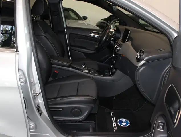 Mercedes-Benz B-Class view 10