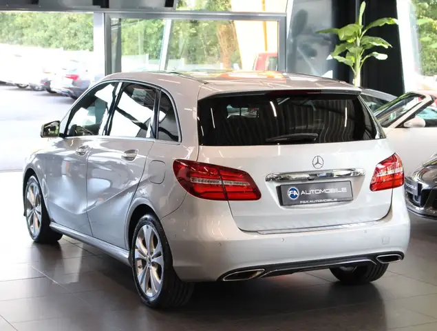 Mercedes-Benz B-Class view 4