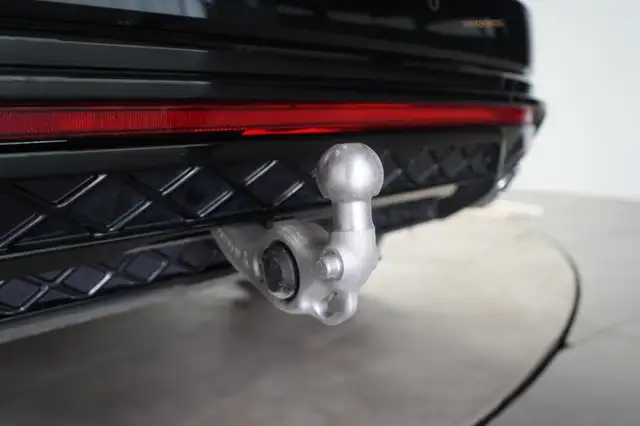 Volkswagen Touareg view 12