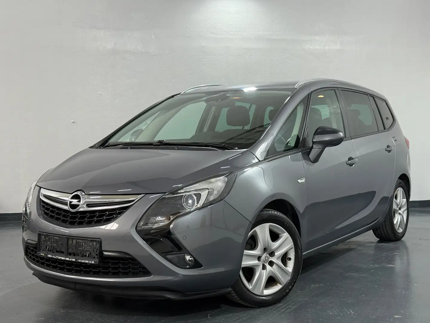 Opel Zafira Tourer Edition Grau - 1