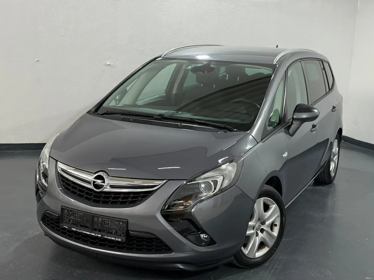 Opel Zafira Tourer Edition Grau - 2