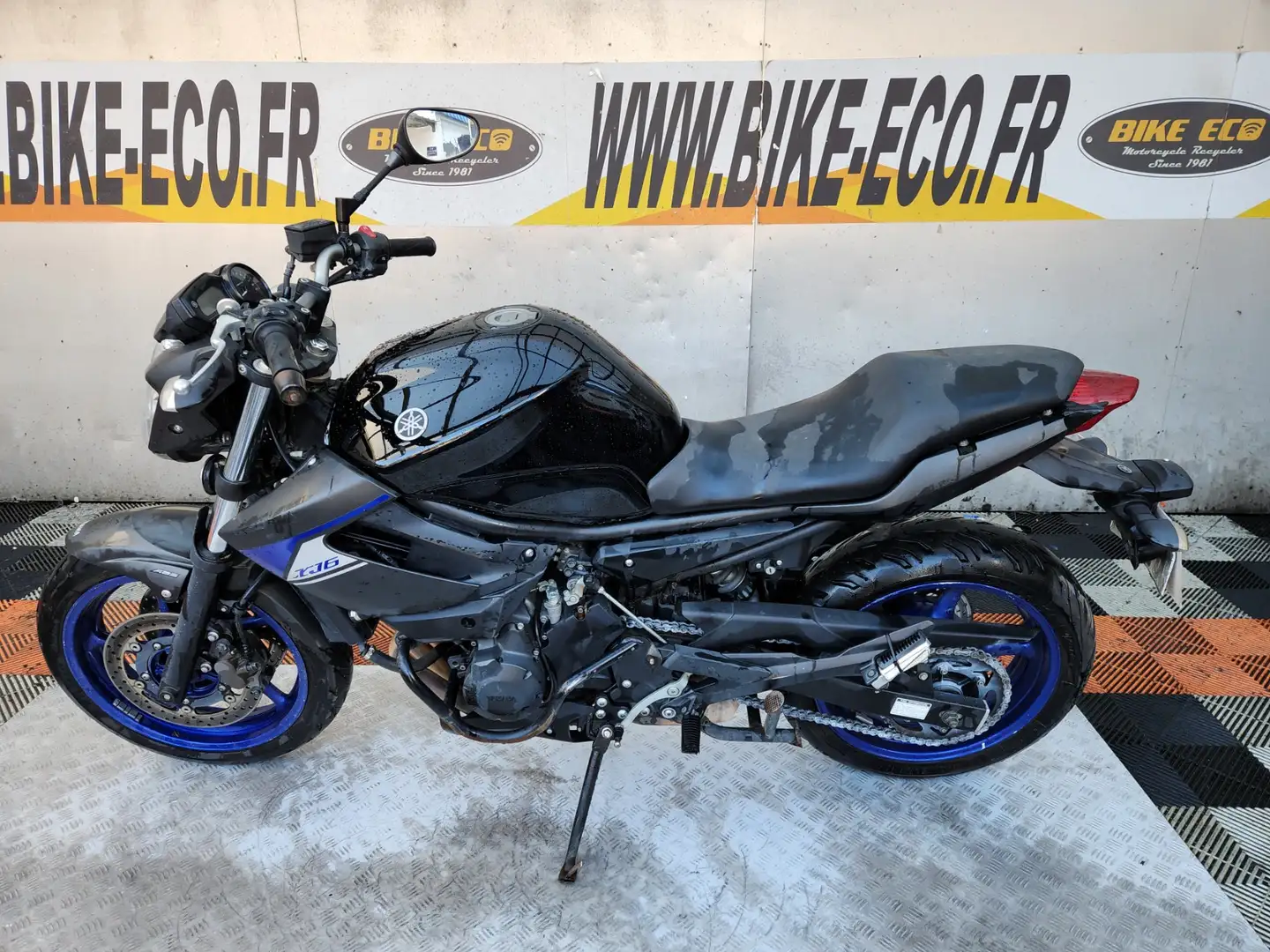 Yamaha XJ 6 Gris - 2