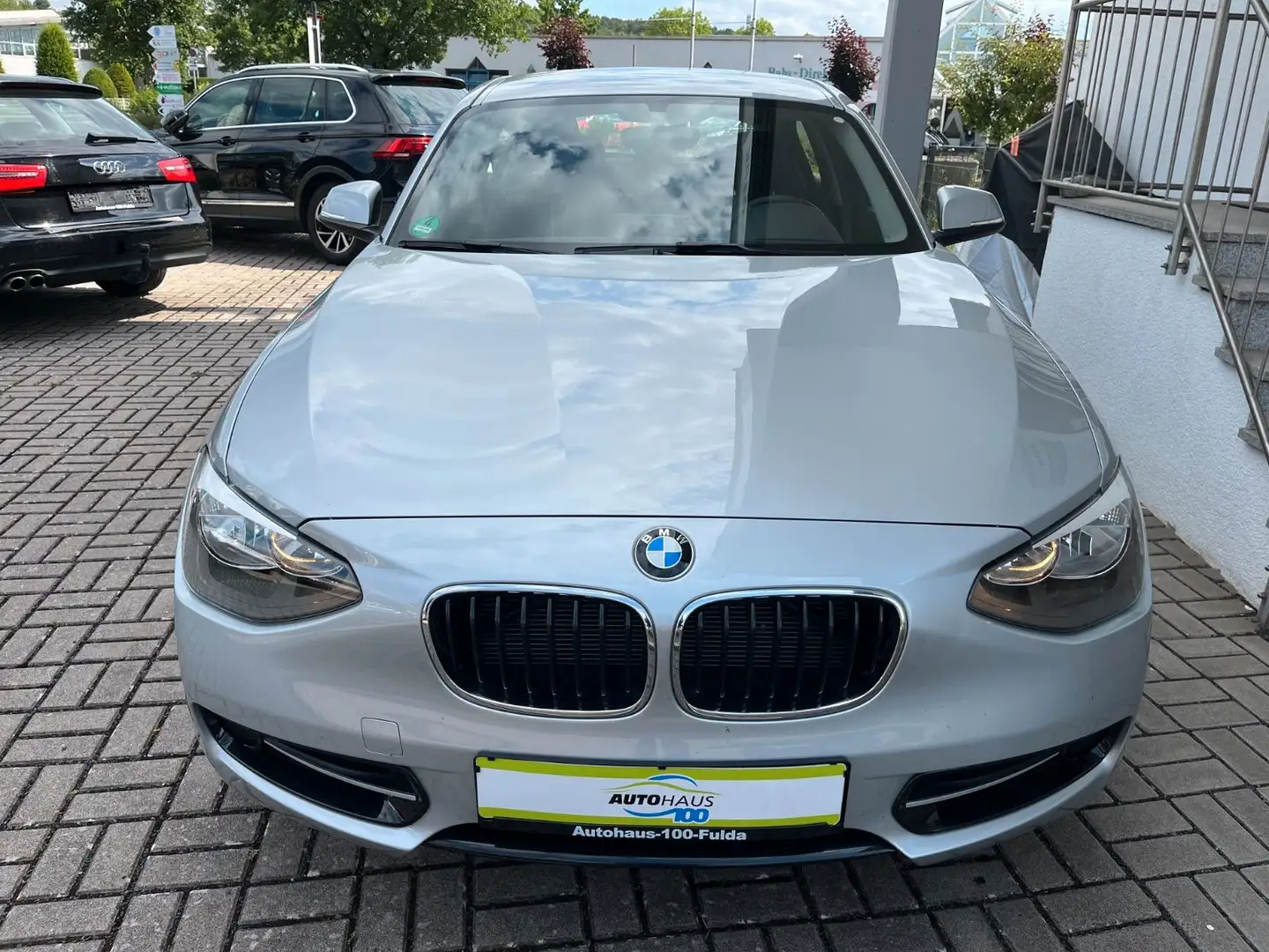 BMW 114 Baureihe 114 i°0rg.19.400 KM°Klima°Alu°1Hd° Silber - 2