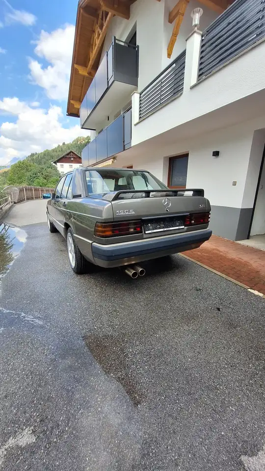 Mercedes-Benz 190 E 1,8, foto 3