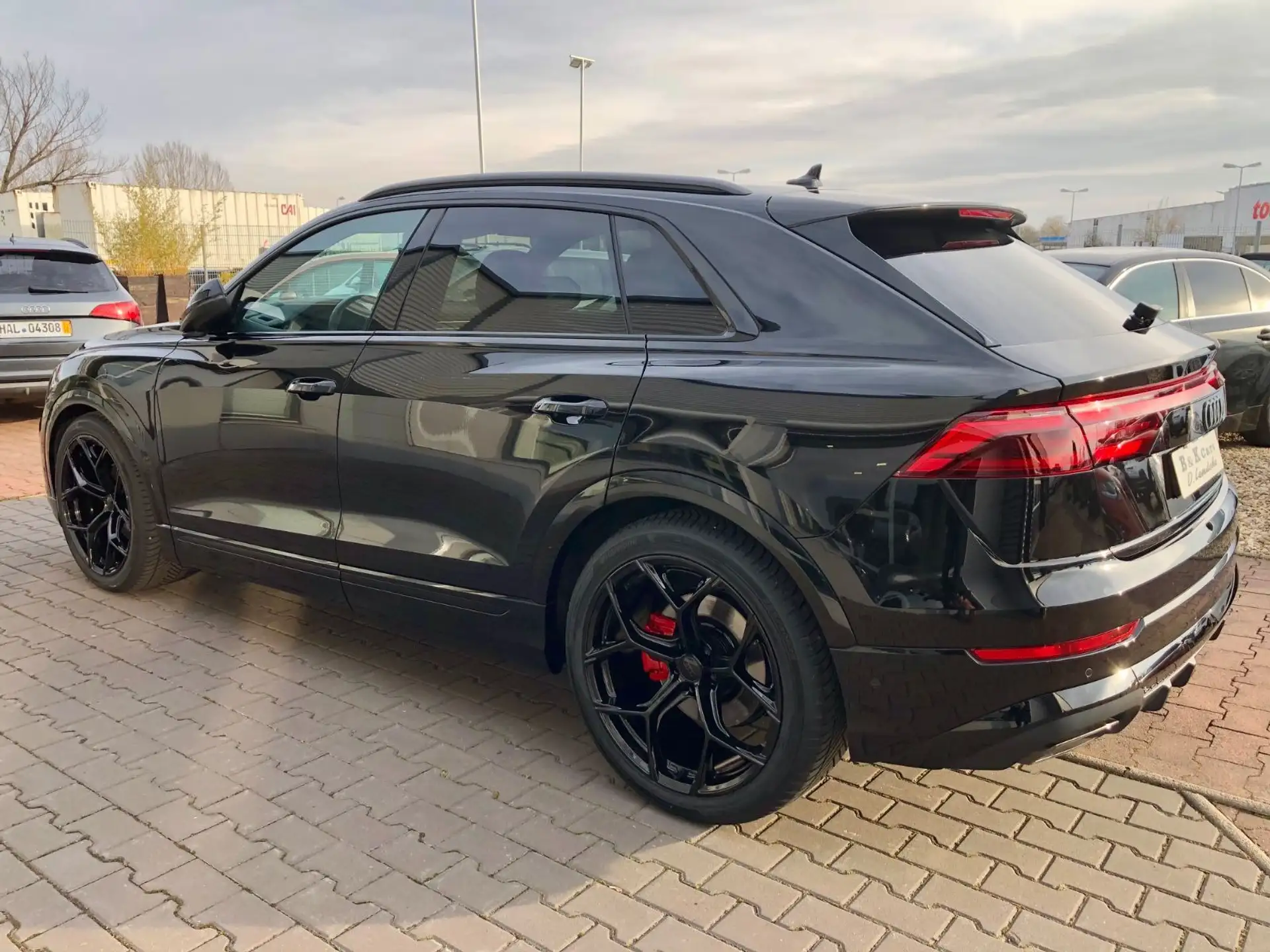 아우디 Audi Q8 50 TDI 2025 검정 사진 5
