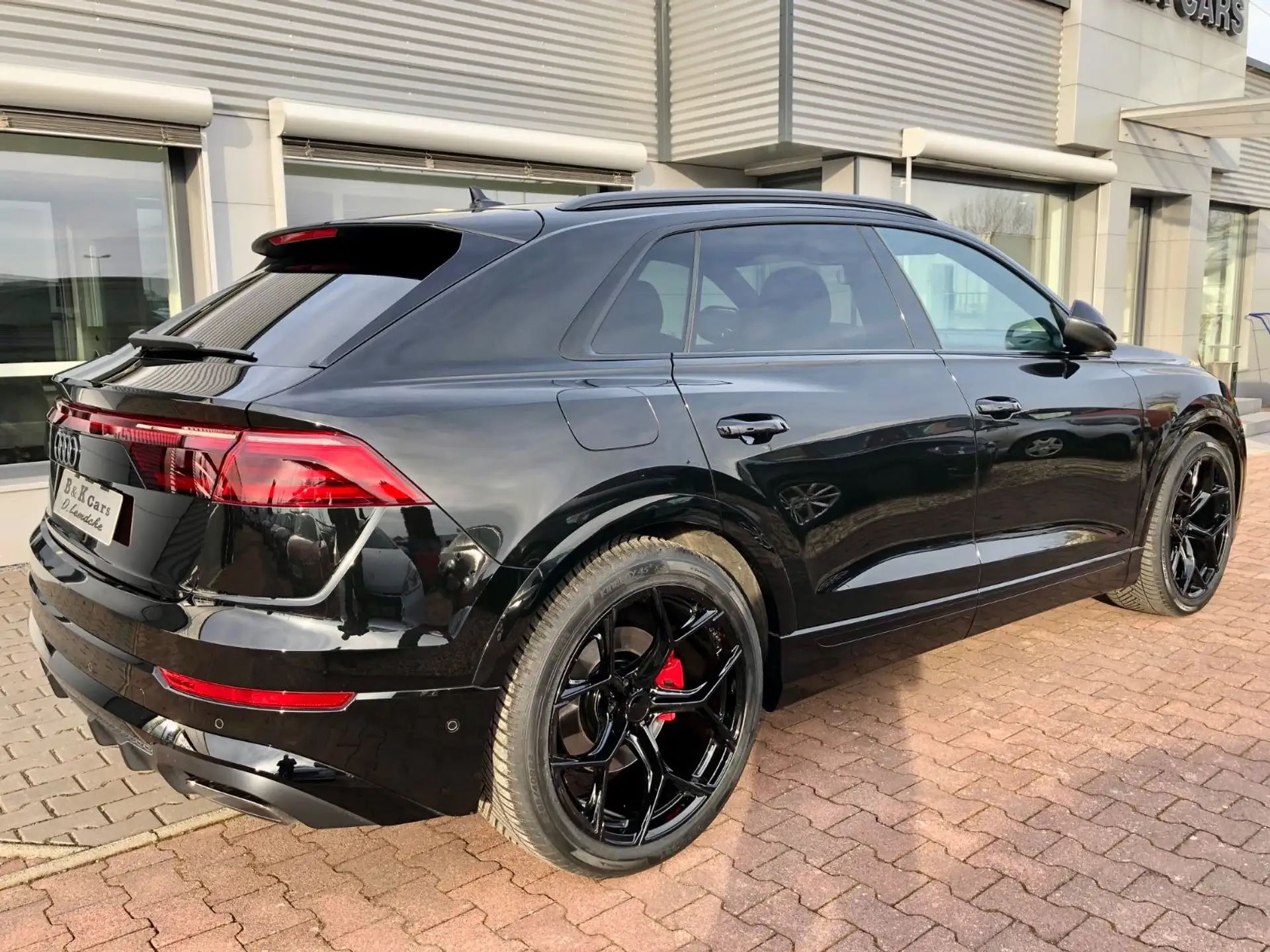 아우디 Audi Q8 50 TDI 2025 검정 사진 2