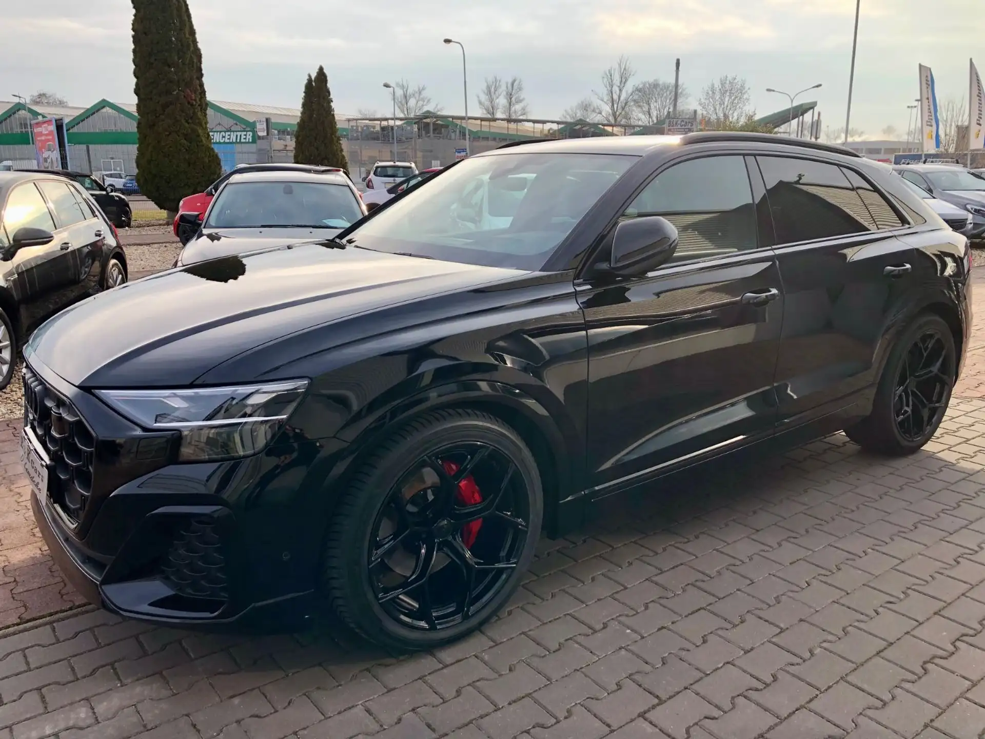 아우디 Audi Q8 50 TDI 2025 검정 사진 4